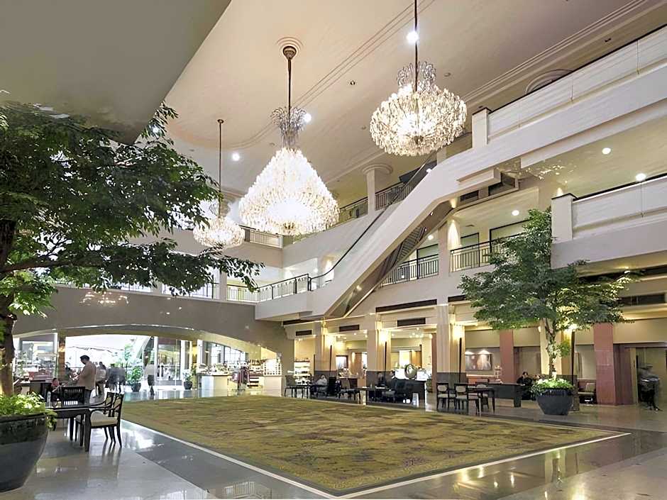 Twin Towers Hotel