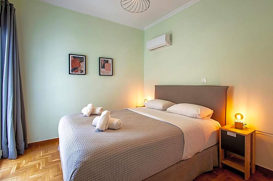 Aris123 by Smart Cozy Suites - Apartments in the heart of Athens - 5 minutes from metro - Available 24hr