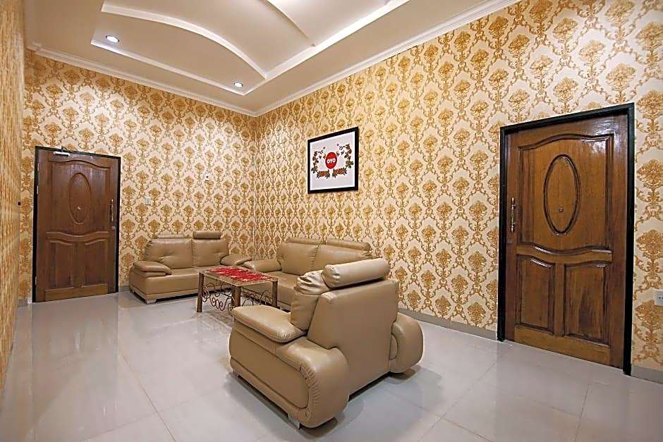 Capital O 540 Esther Hotel