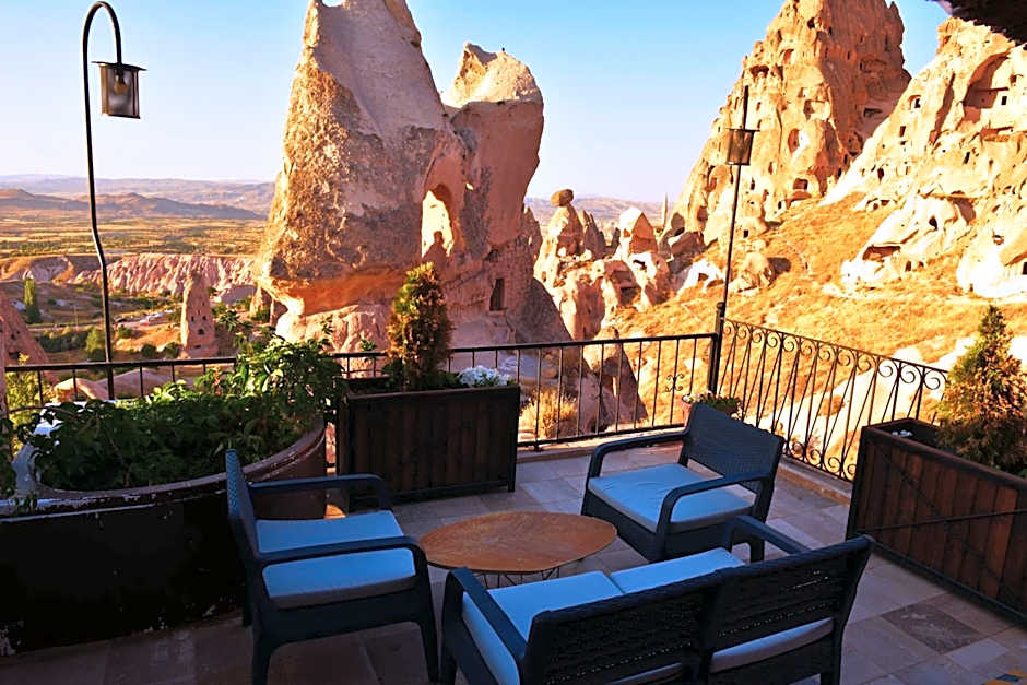 Caldera Cave Hotel