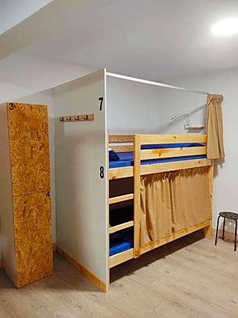 Bunk Bed in Mixed Dormitory Room