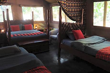 Family Room with Garden View