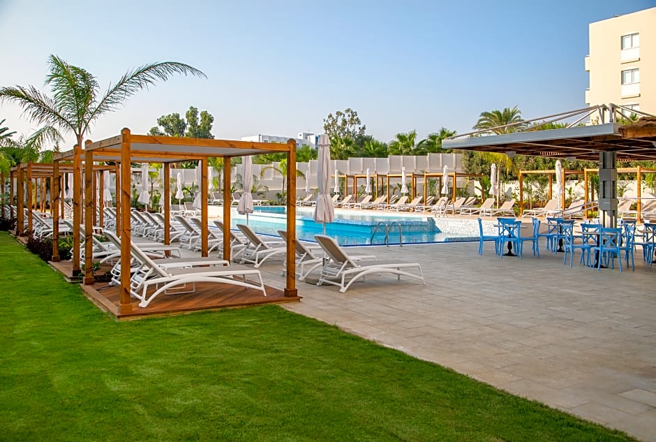 Vangelis Hotel & Suites