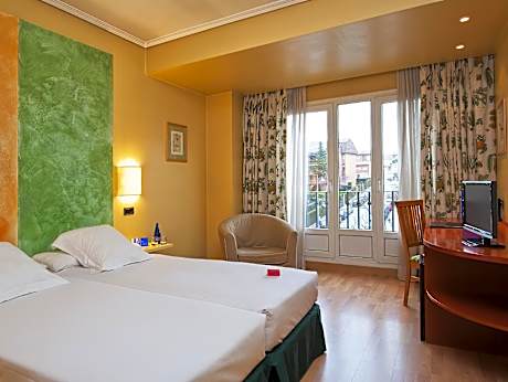 Double Room for Single Use