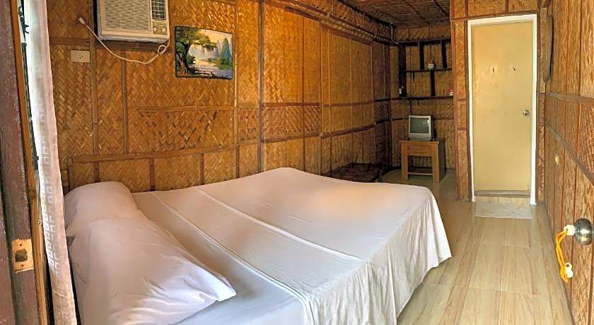 Bamboo House Beach Lodge & Restaurant