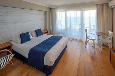 Queen Room with Spa Bath - Top Floor