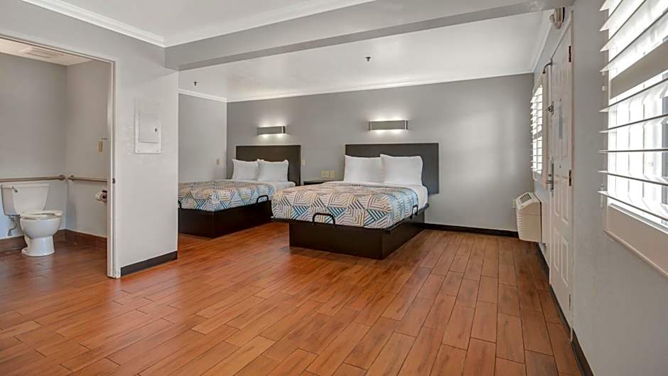 Studio 6 Ontario CA Convention Center Airport