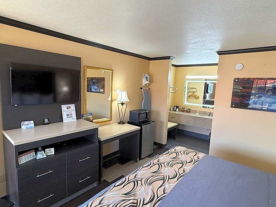 Regency 7 Motel