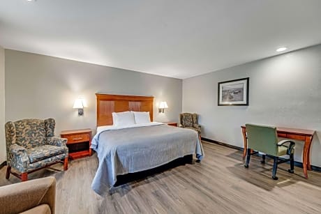 1 King Bed, Nonsmoking