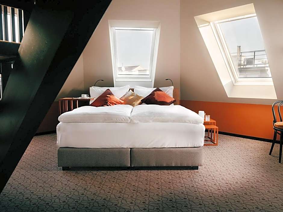 WELTWIEN Luxury Art Apartments & Free Parking