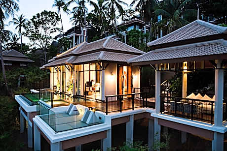 ROYAL BANYAN OCEAN POOL