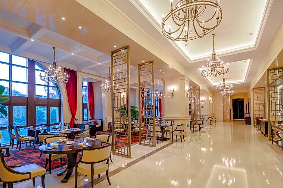 Yin Run Jin Jiang Castle Hotel