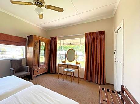 Standard Room with twin beds