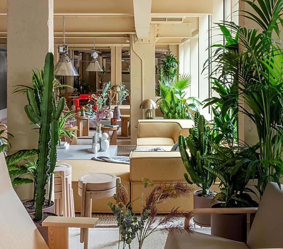 Locke at Broken Wharf