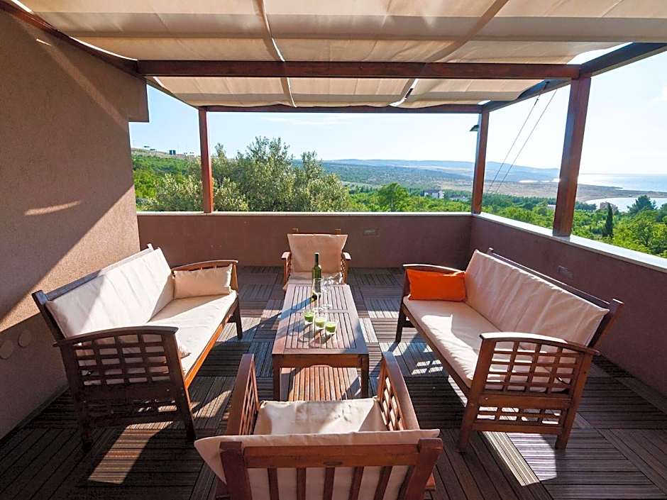 Villa in Rovanjska with Pool & Sea Views