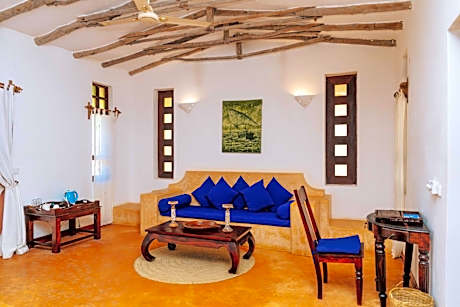 Junior Suite with Partial Sea View