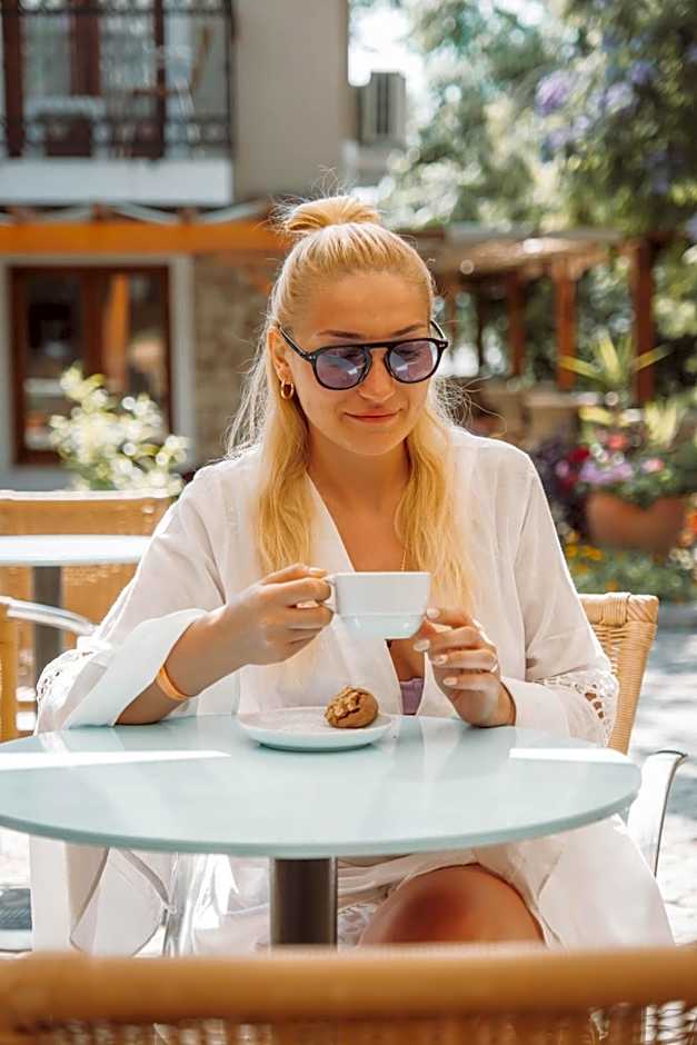 Perdikia Hill Hotel And Villas