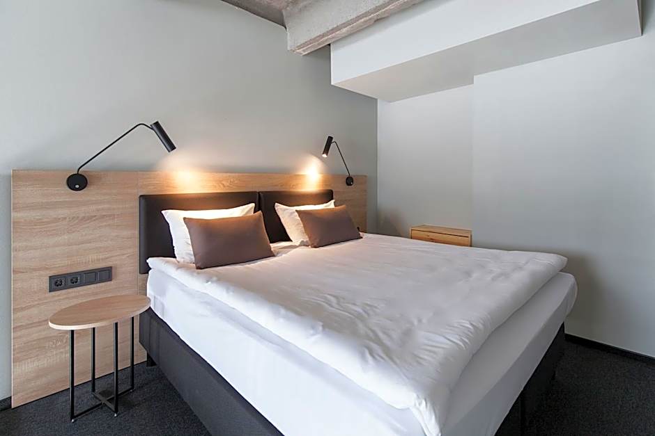 Photo 1 of 7 of Loft