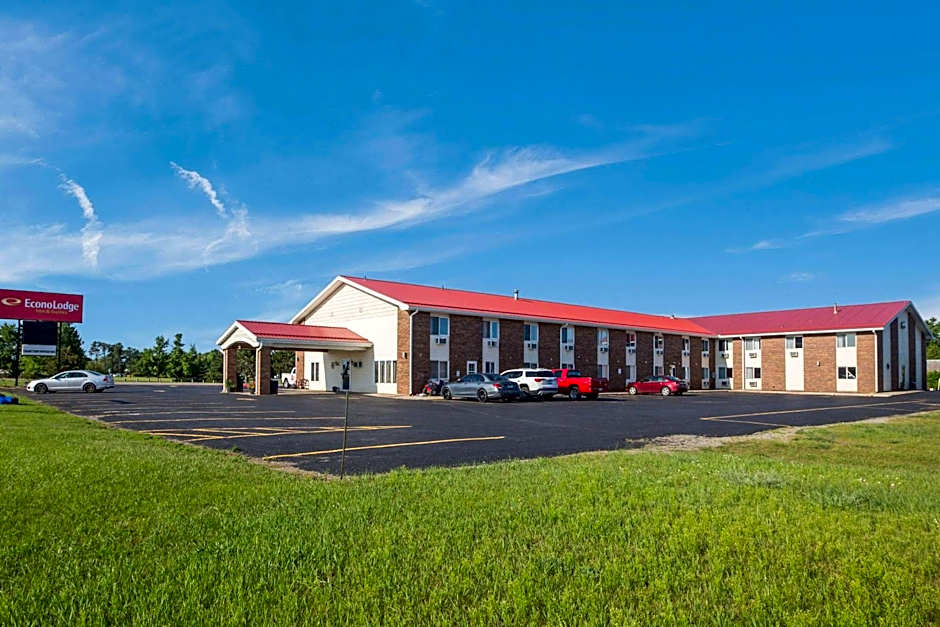 Econo Lodge Inn & Suites Escanaba North