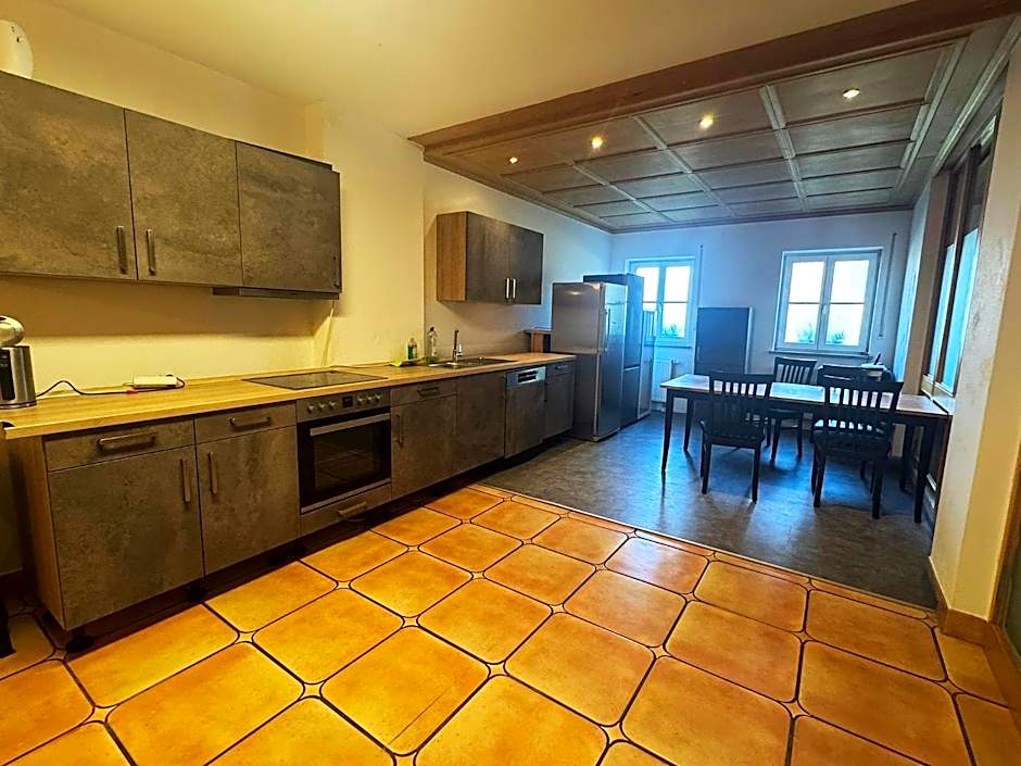 A8 Hotel im Darchinger Hof Bed & Breakfast - Zwischen Holzkirchen und Weyarn - Zwischen München Salzburg und Innsbruck - Kurz vor dem Irschenberg