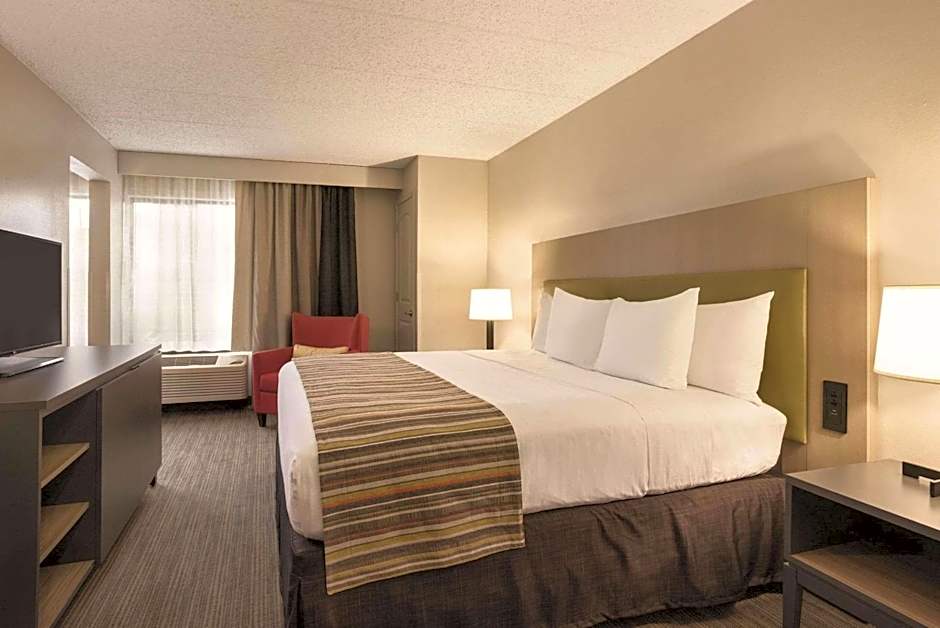 Country Inn & Suites by Radisson, La Crosse, WI