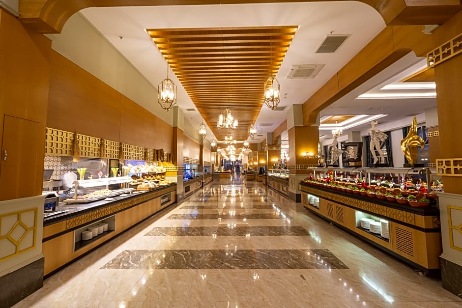 J'Adore Deluxe Hotel & Spa