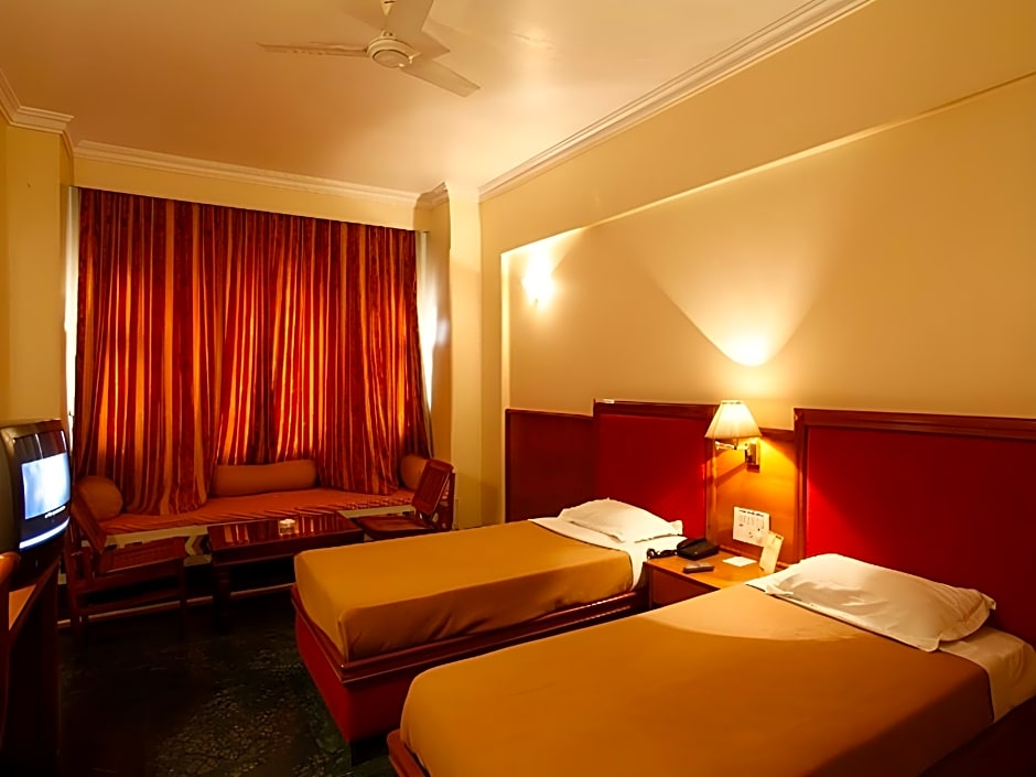 Hotel Raj Vilas Place