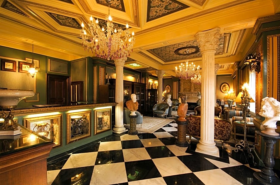 The Old England Hotel