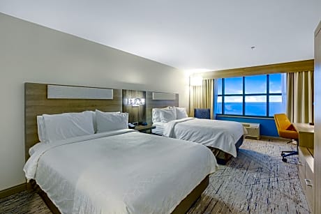 Standard Queen Room with Two Queen Beds and Ocean View