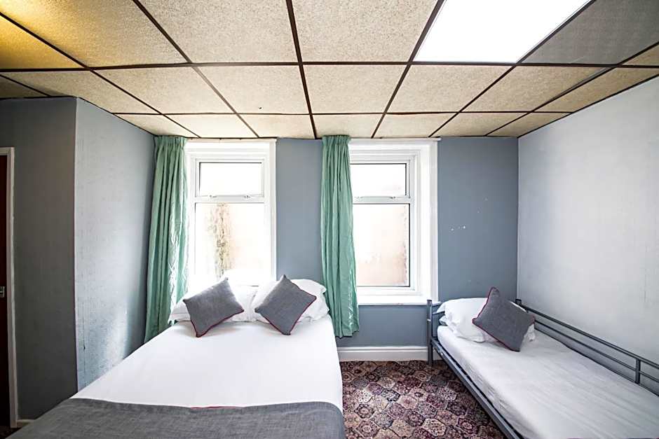 MyRoomz Silver Strand Hotel