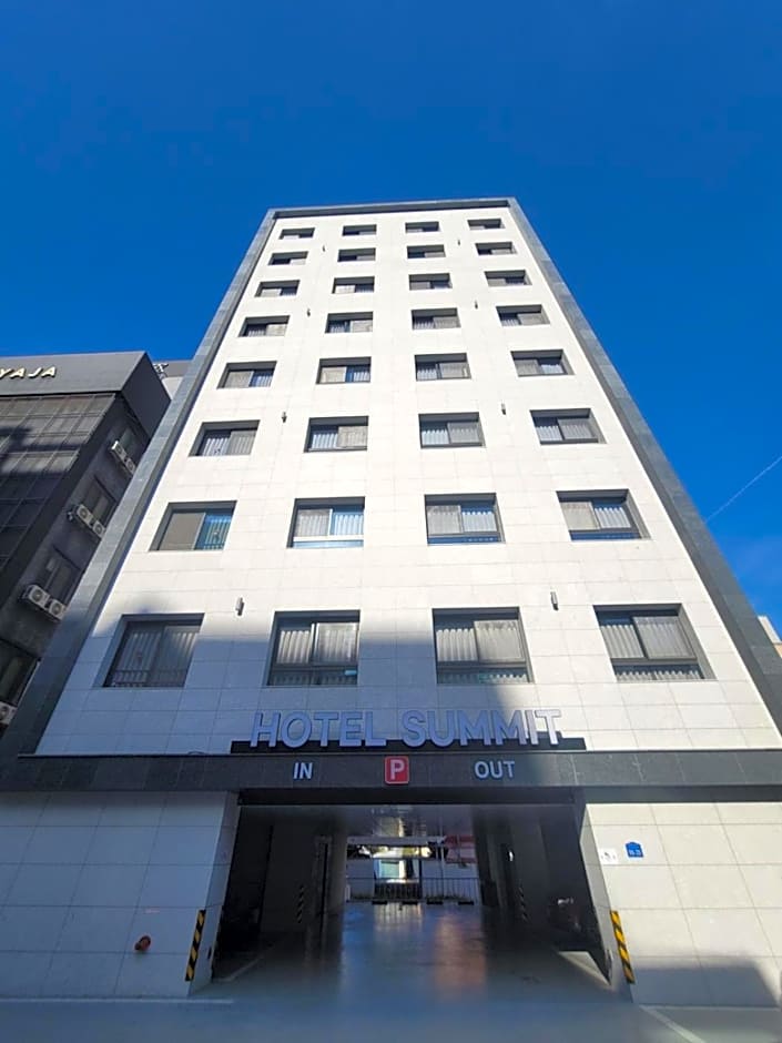 Hotel SUMMIT