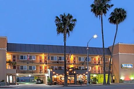 Travelodge by Wyndham Culver City