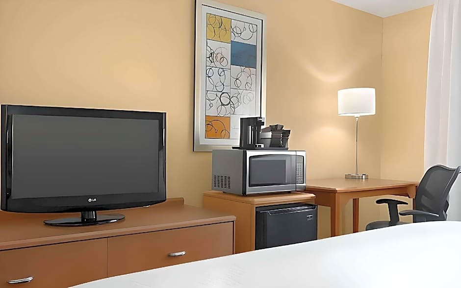 Dubuque Inn & Suites