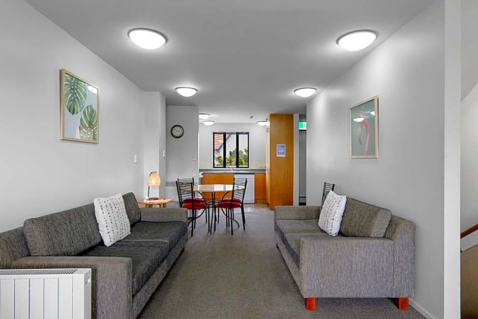 Bella Vista Motel and Apartments