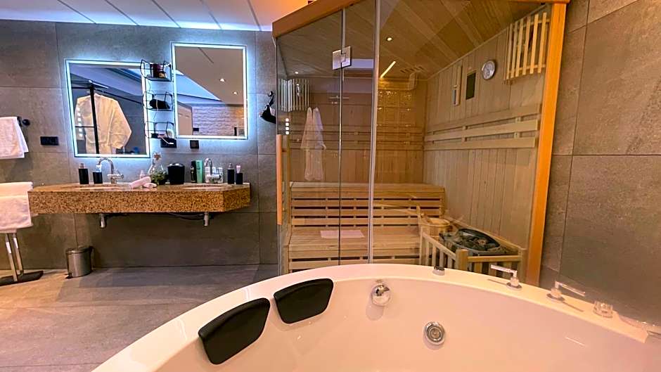 Suites Aix la Chapelle, Exclusive Apartments, Wellness and more, Aachen City