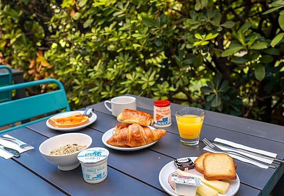 B&B HOTEL Marseille Prado Parc des Expositions