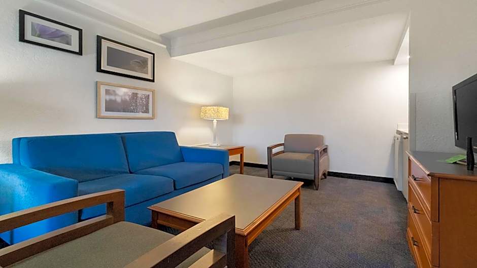 Howard Johnson by Wyndham Sacramento Downtown