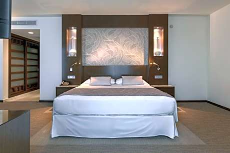 Executive King Room Adults Only (Crown Level Access)