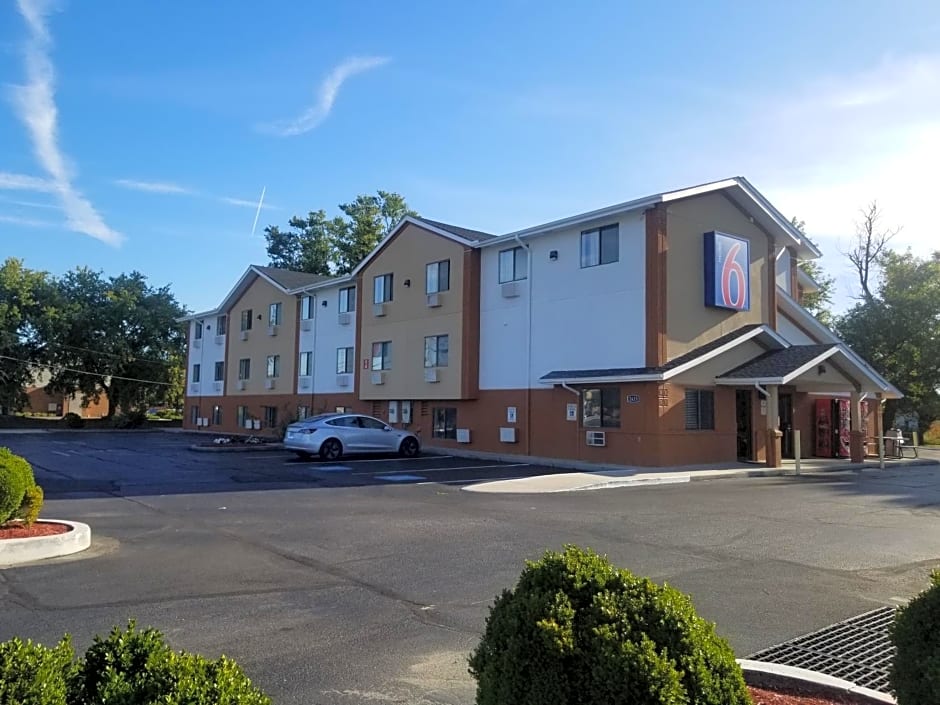 Motel 6-Salisbury, MD