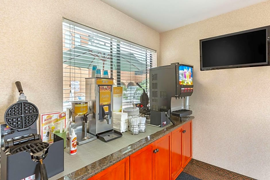 Quality Inn & Suites Oceanside