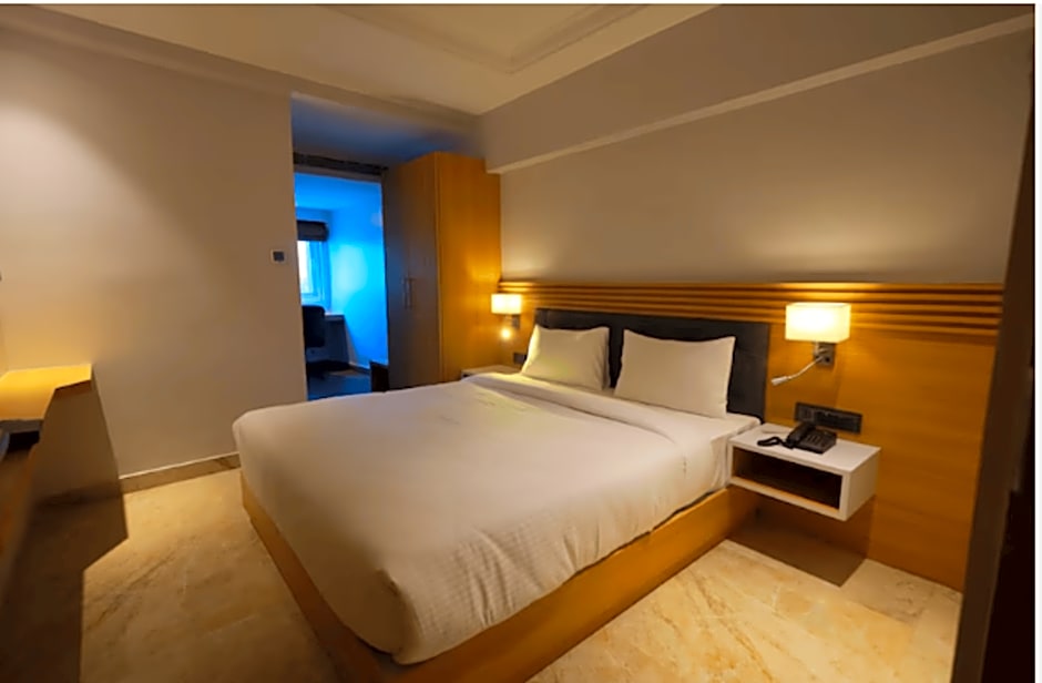 LUXUS INN DHANBAD