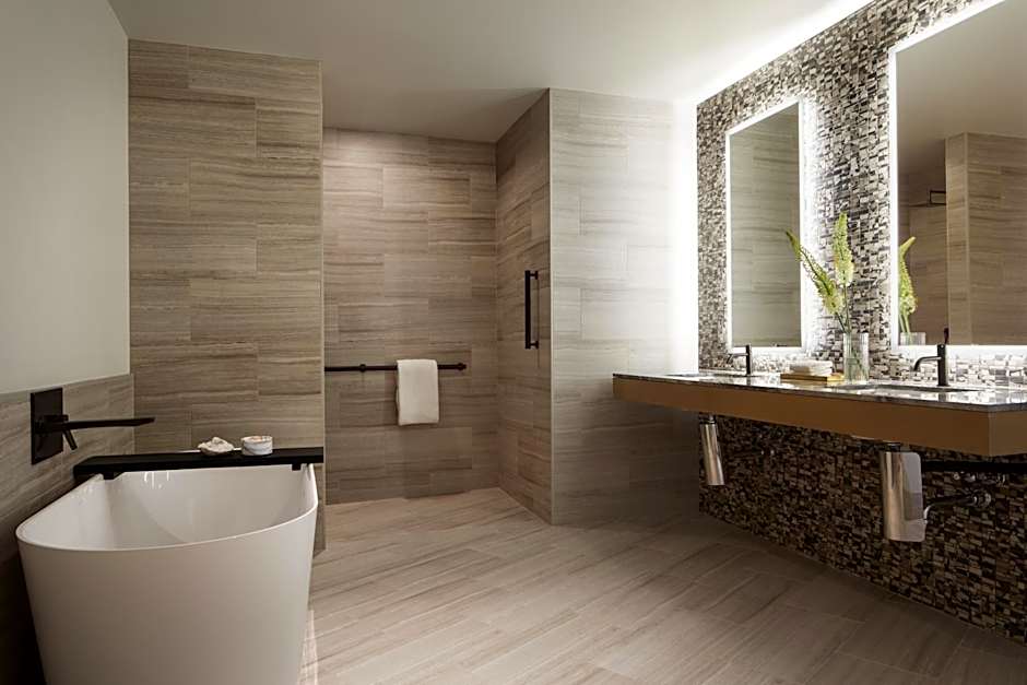 InterContinental Seattle Bellevue, by IHG