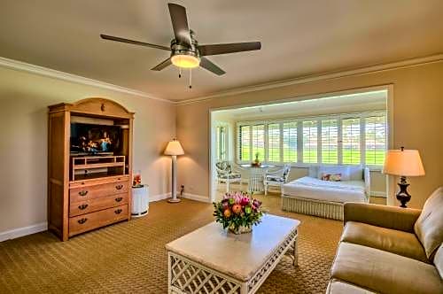 Royal Lahaina Resort & Bungalows