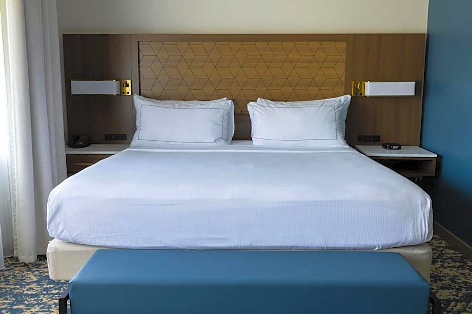 DoubleTree By Hilton Tinton Falls Eatontown