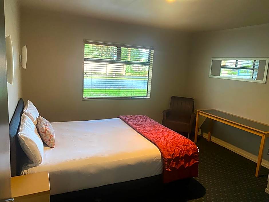 Bentleys Motor Inn