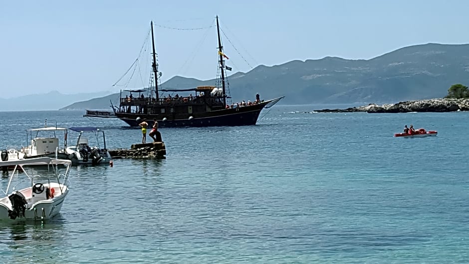 Nikas Rooms & Apartments