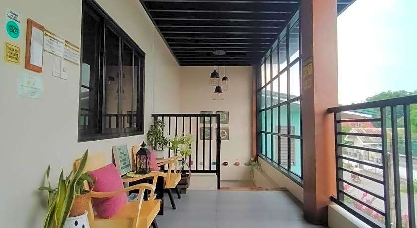 Pompeo and Luming's Inn