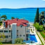 Hotel Riva Kaštela with swimming pool