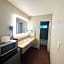 Casa Blanca Hotel & Suites Orange SR-55 Freeway, Near Honda Center, Chapman University, Disneyland