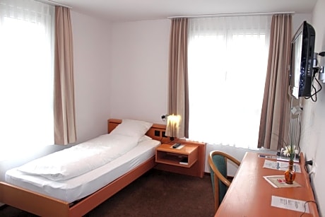 Relax Single Room